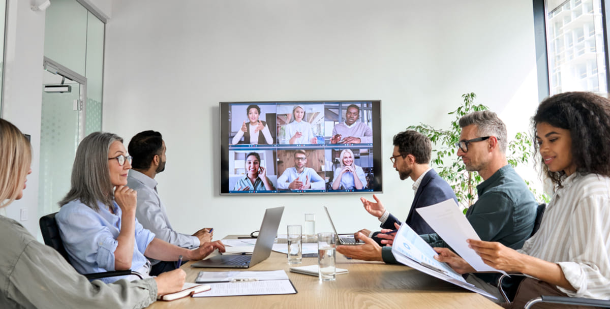 communicating team for multi-tenant real estate