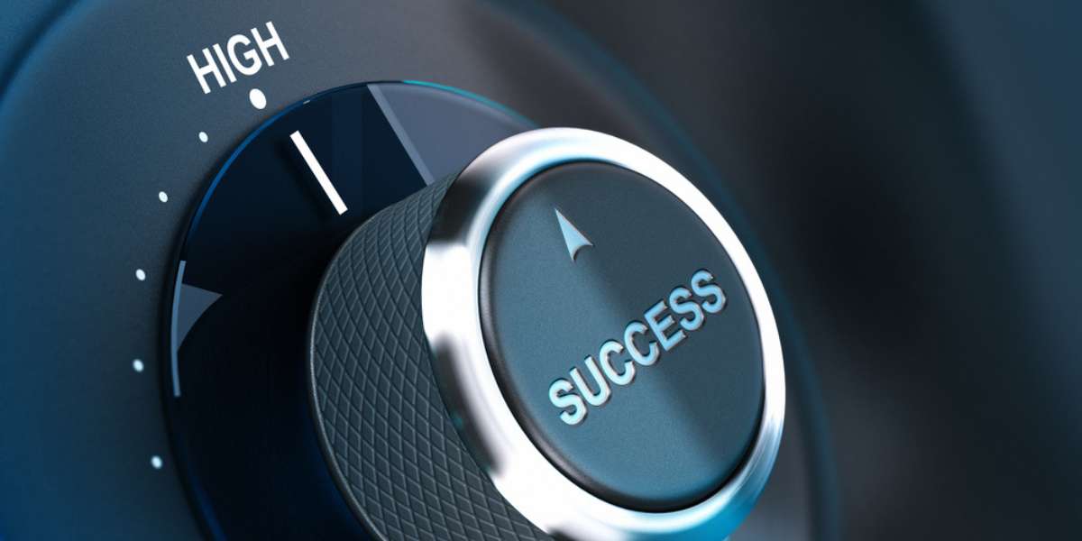 Rotating button with the word success, arrow pointing to the high